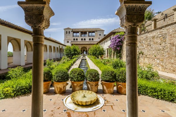 Courtyard Construction Service in Murrieta