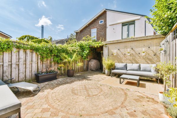 Courtyard Patio Service in Murrieta